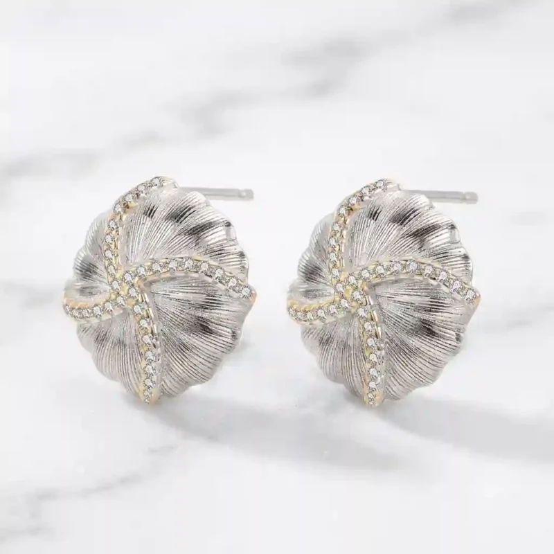 Two-Tone Carved Shell Starfish Stud Earrings 925 Silver Gold Plated Micro-Set CZ Ocean Inspired Light Luxury Earrings