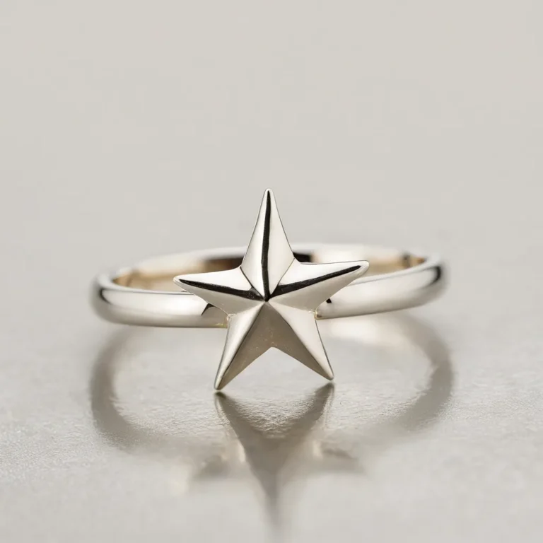 Silver star ring in 925 sterling silver with a polished celestial design