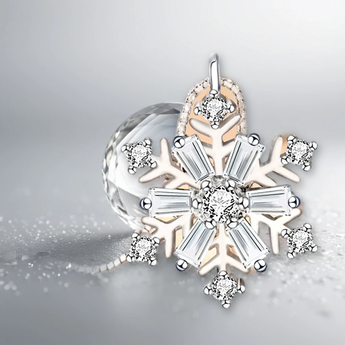 Material detail of rotating snowflake necklace with polished 925 silver and clear stones