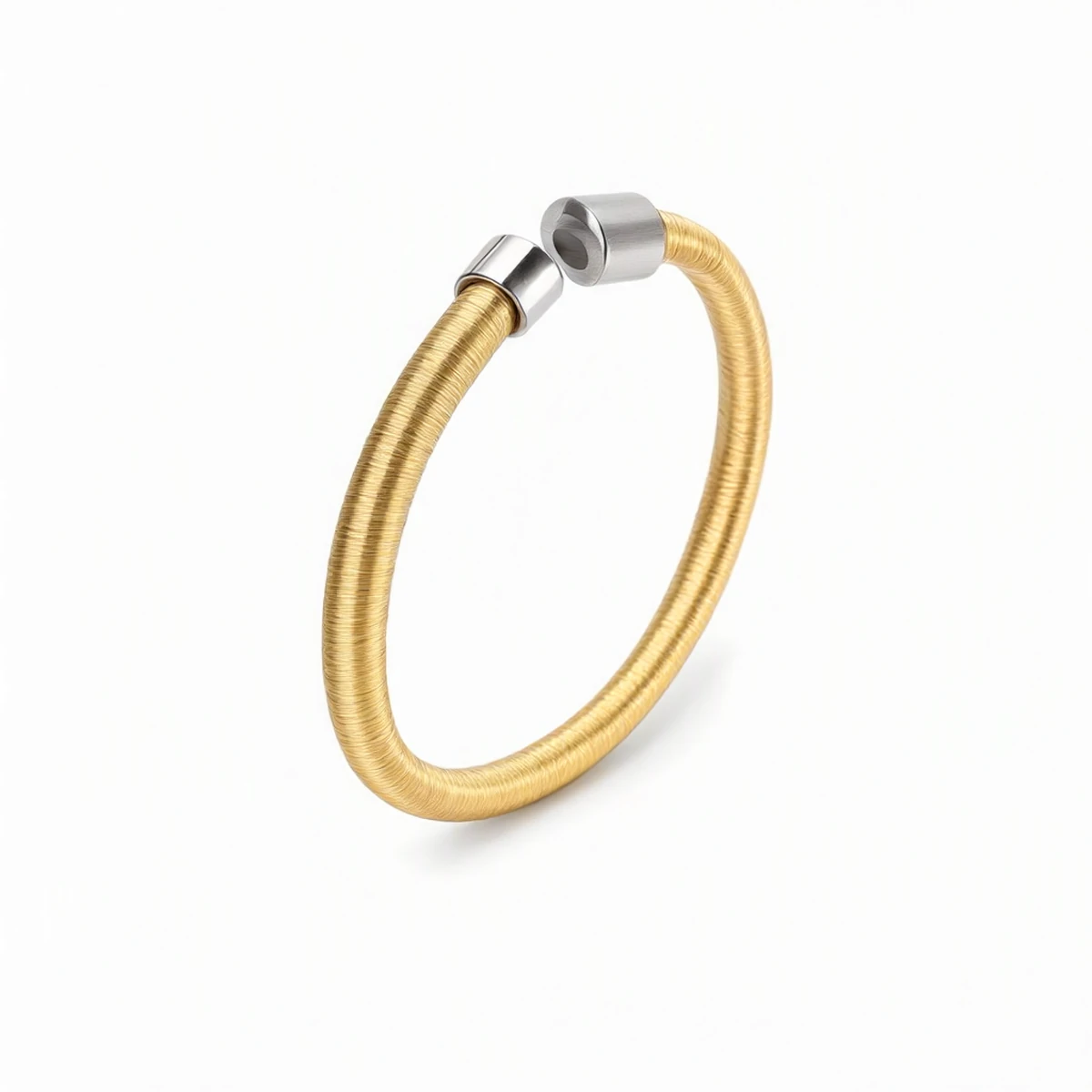 Material specification close-up of the S925 Silver Bangle — 0.8 mm wire, 22.2 g solid sterling silver core